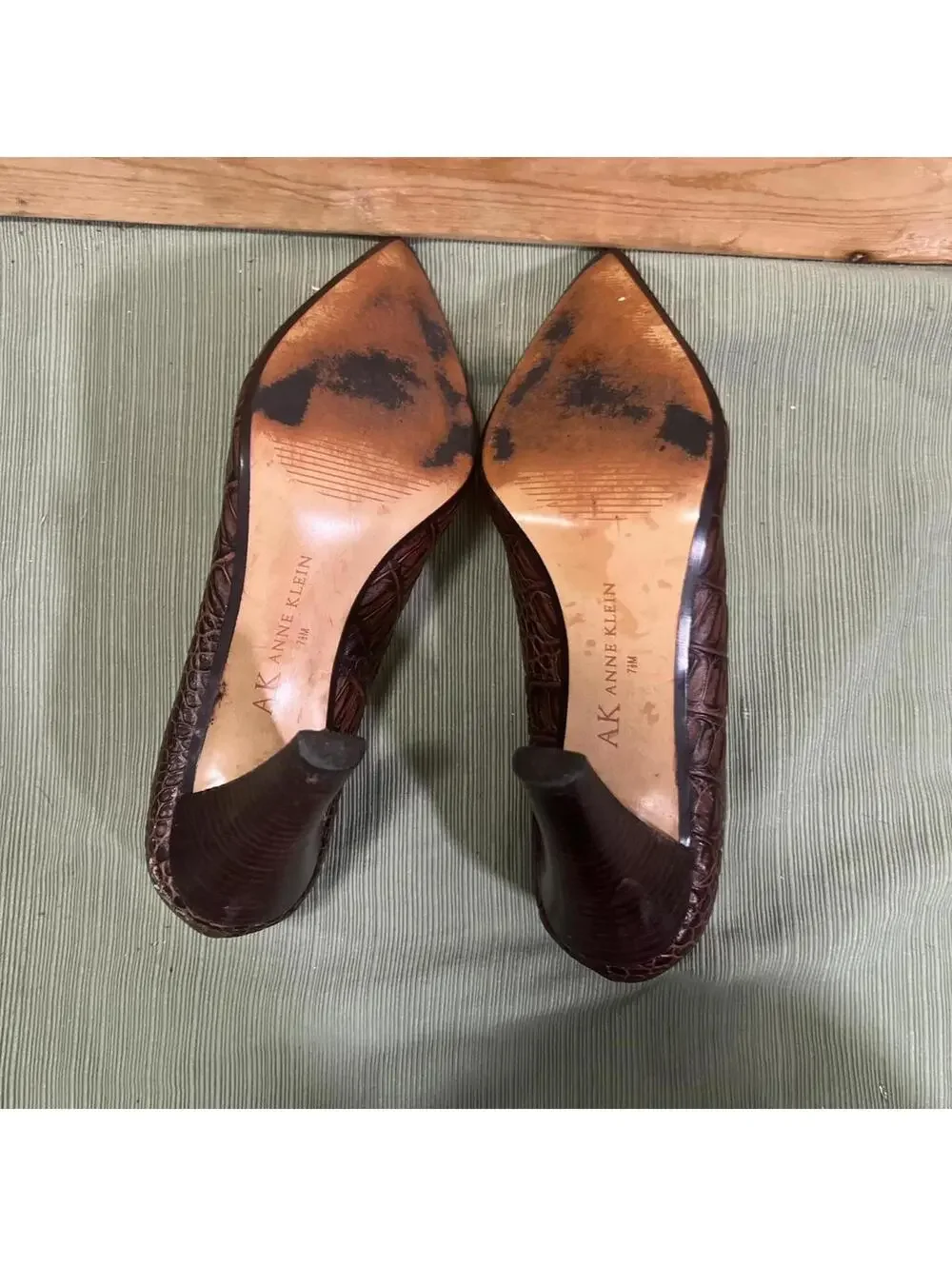 AK Anne Klein Macarbo Womens Croc Embossed Pointed Toe Heels Size 7.5 M